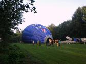  hier wird gerade die Luft des Ballons erwrmt 